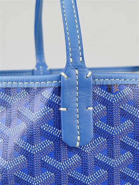 how to spot fake goyard clutch|how to identify a fake goyard.